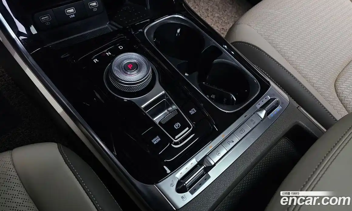 Kia Canival 2023 2.2 Автомат в Москве № 461477, фото 9