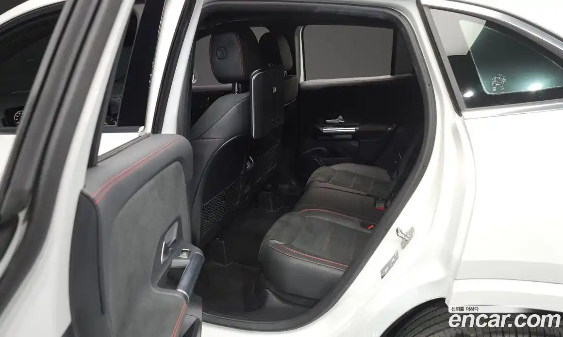 Mercedes-Benz GLA-Class 2025 2.0 Автомат в Москве № 465888, фото 11