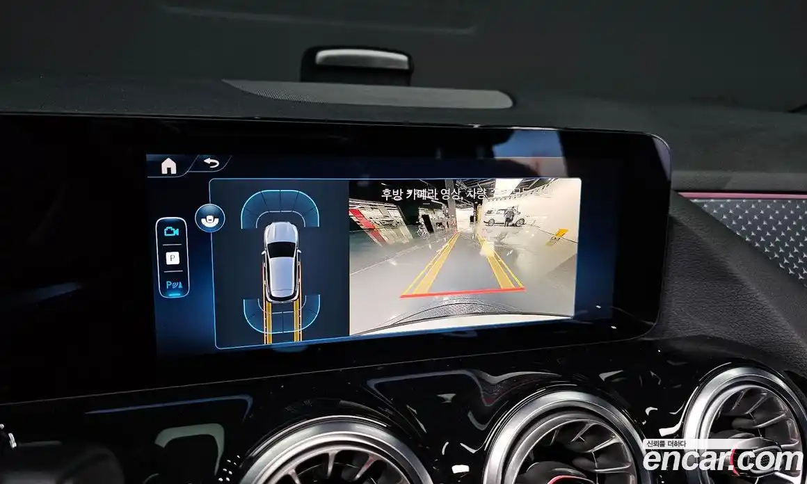 Mercedes-Benz GLA-Class 2025 2.0 Автомат в Москве № 465888, фото 17