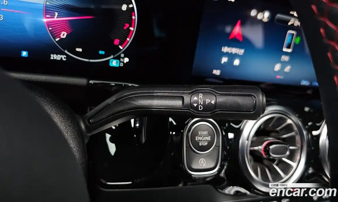 Mercedes-Benz GLA-Class 2025 2.0 Автомат в Москве № 465888, фото 9