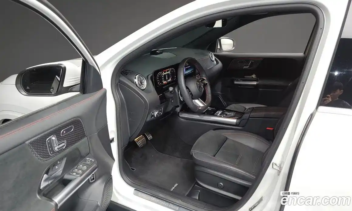 Mercedes-Benz GLA-Class 2025 2.0 Автомат в Москве № 465888, фото 10