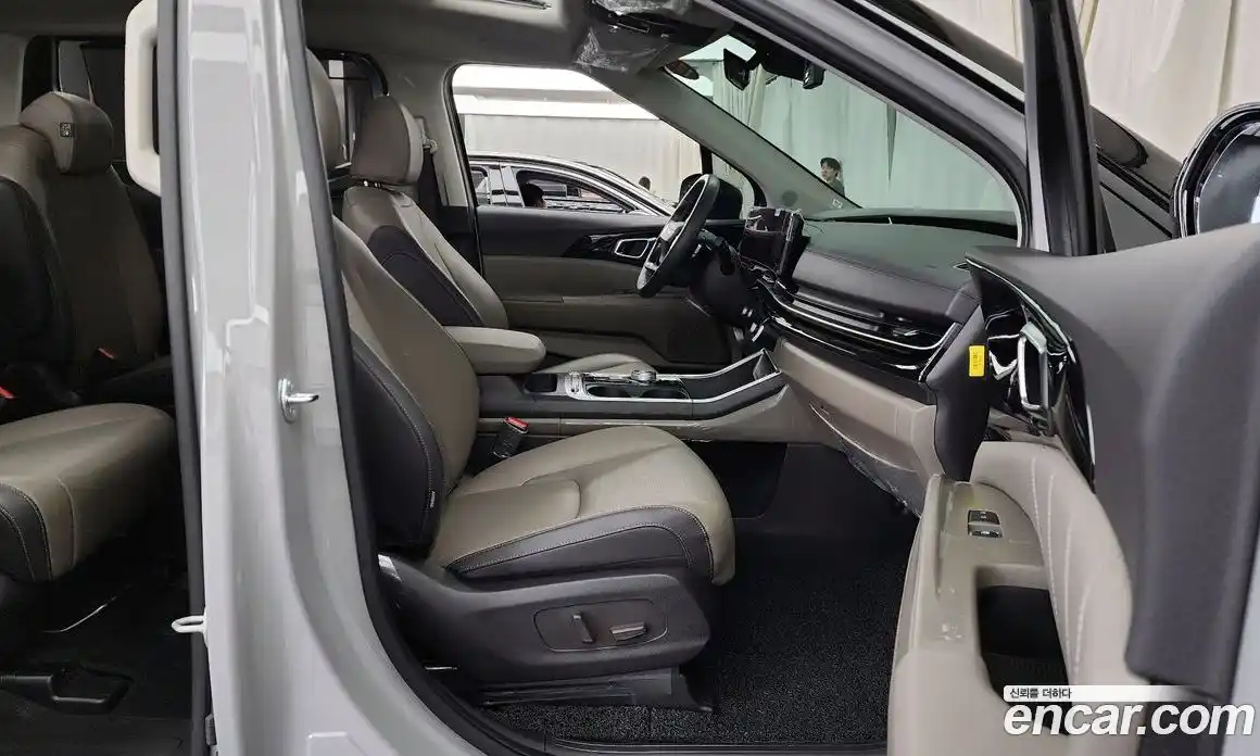 Kia Canival 2025 3.5 Автомат в Москве № 54337, фото 14