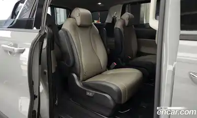 Kia Canival 2025 3.5 Автомат в Москве № 54337, миниатюра 4