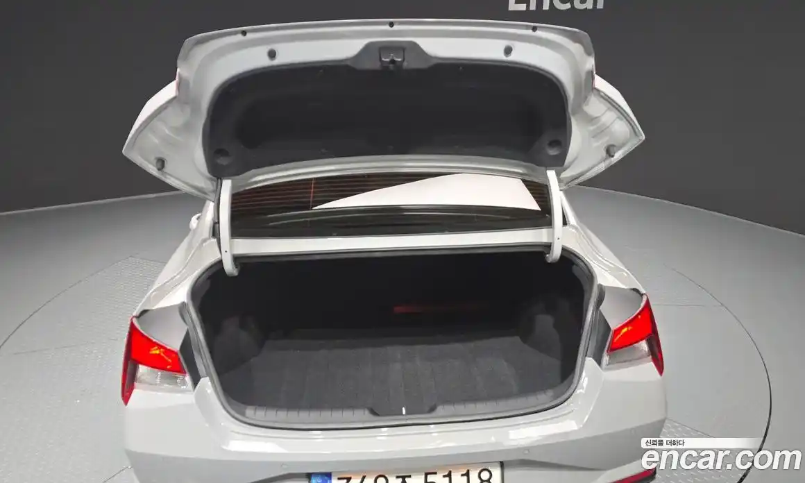 Hyundai Avante 2023 1.6 Автомат в Москве № 6096, фото 20