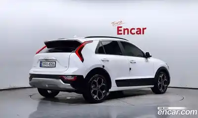 Kia Niro 2022 1.6 Автомат в Москве № 8246, миниатюра 2