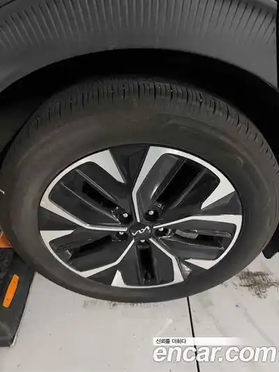 Kia EV6 2024 Автомат в Москве № 101096, миниатюра 5