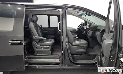 Hyundai Staria, 2023