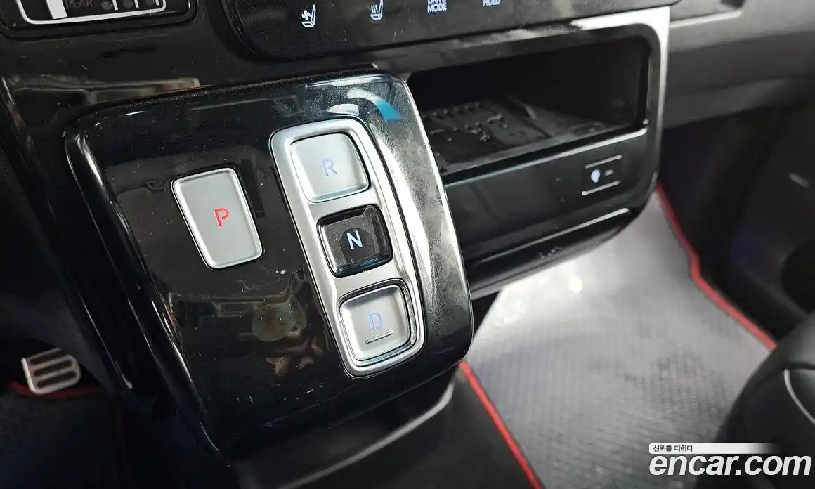 Hyundai Staria 2023 3.5 Автомат в Москве № 107616, фото 19