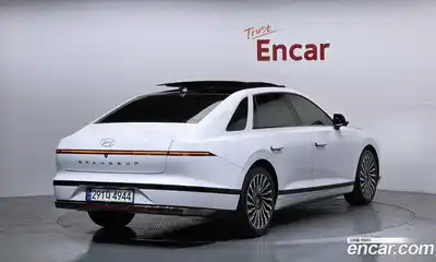 Hyundai Grandeur 2023 2.5 Автомат в Москве № 110103, миниатюра 2