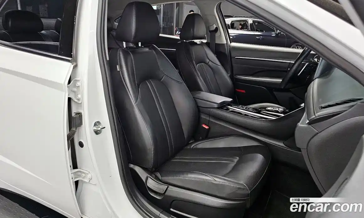 Hyundai Sonata 2022 2.0 Автомат в Москве № 111451, фото 16