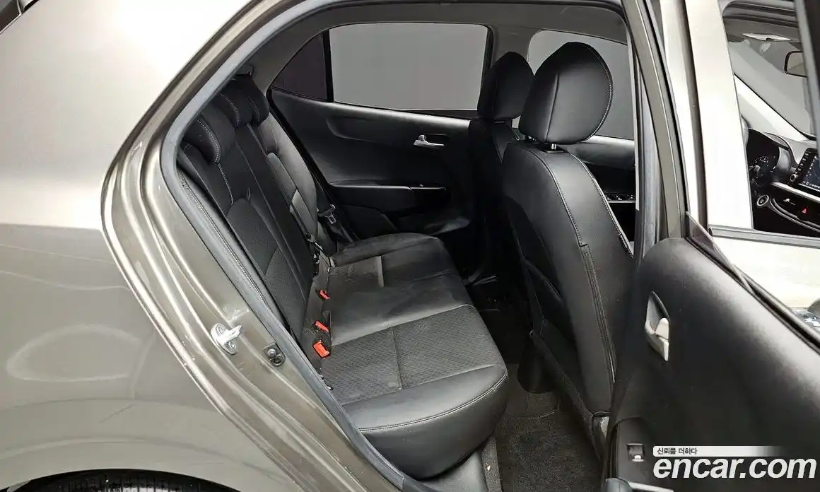 Kia Morning 2017 1.0 Автомат в Москве № 114328, фото 11