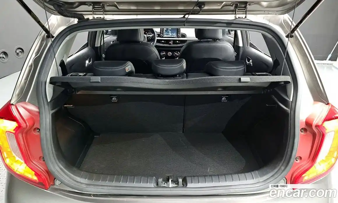 Kia Morning 2017 1.0 Автомат в Москве № 114328, фото 18