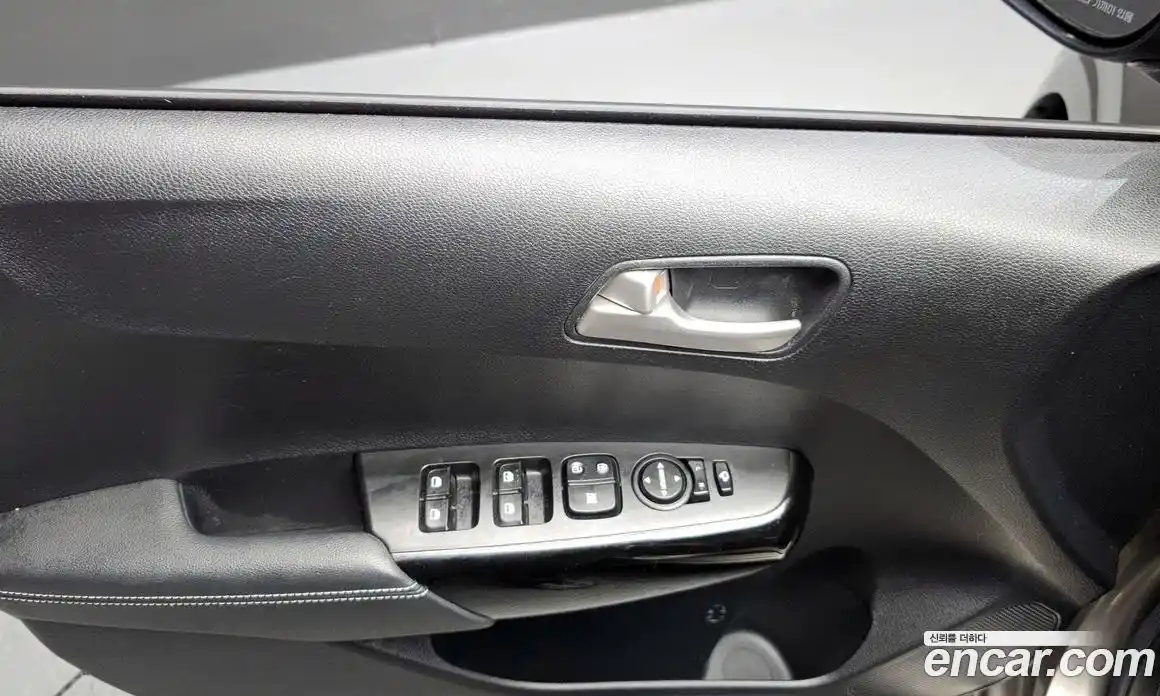 Kia Morning 2017 1.0 Автомат в Москве № 114328, фото 6