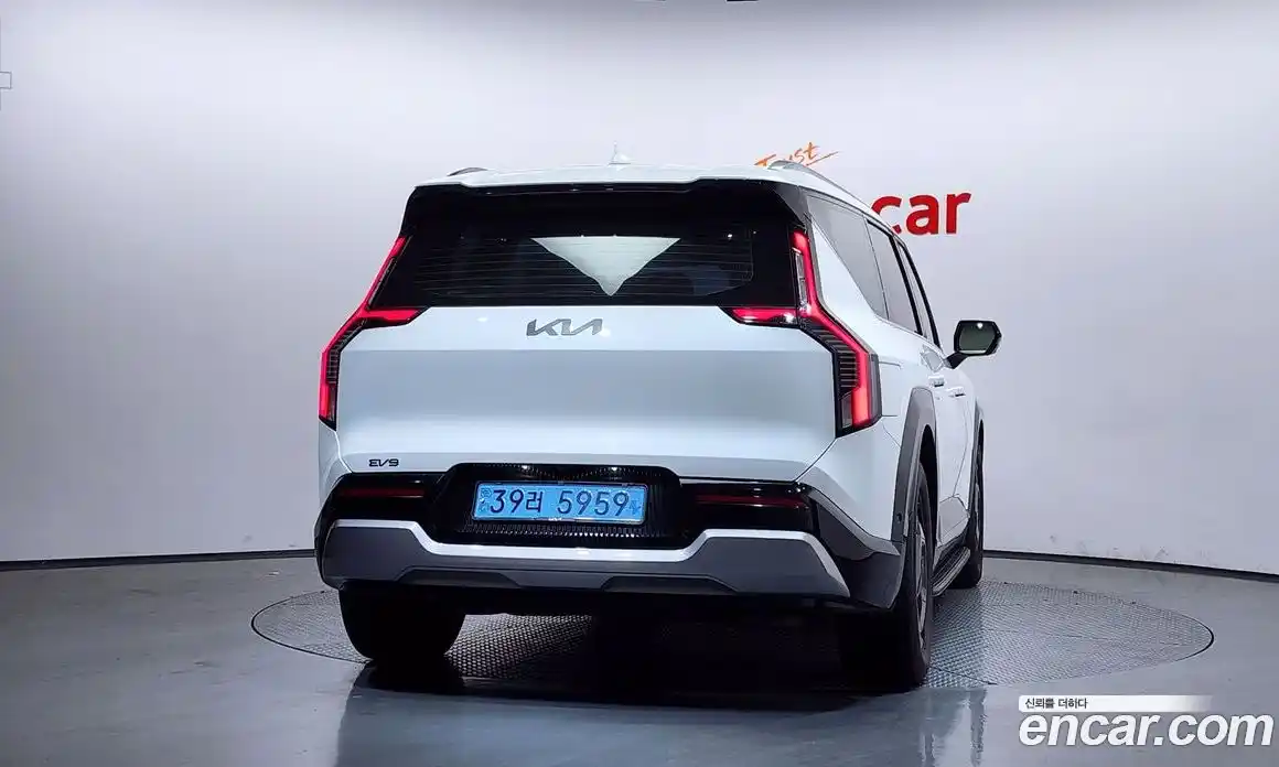 Kia EV9 2024 0.2 Автомат в Москве № 121127, фото 13