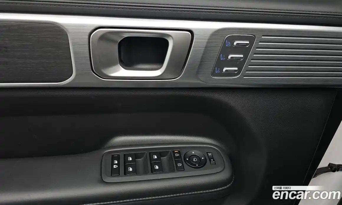 Hyundai Santa Fe 2024 1.6 Автомат в Москве № 124908, фото 16