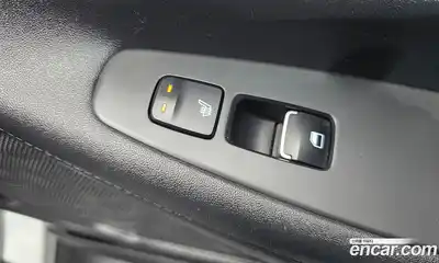 Hyundai Santa Fe 2023 2.2 Автомат в Москве № 126695, миниатюра 4