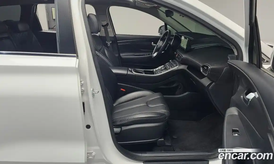 Hyundai Santa Fe 2023 2.2 Автомат в Москве № 126695, фото 10