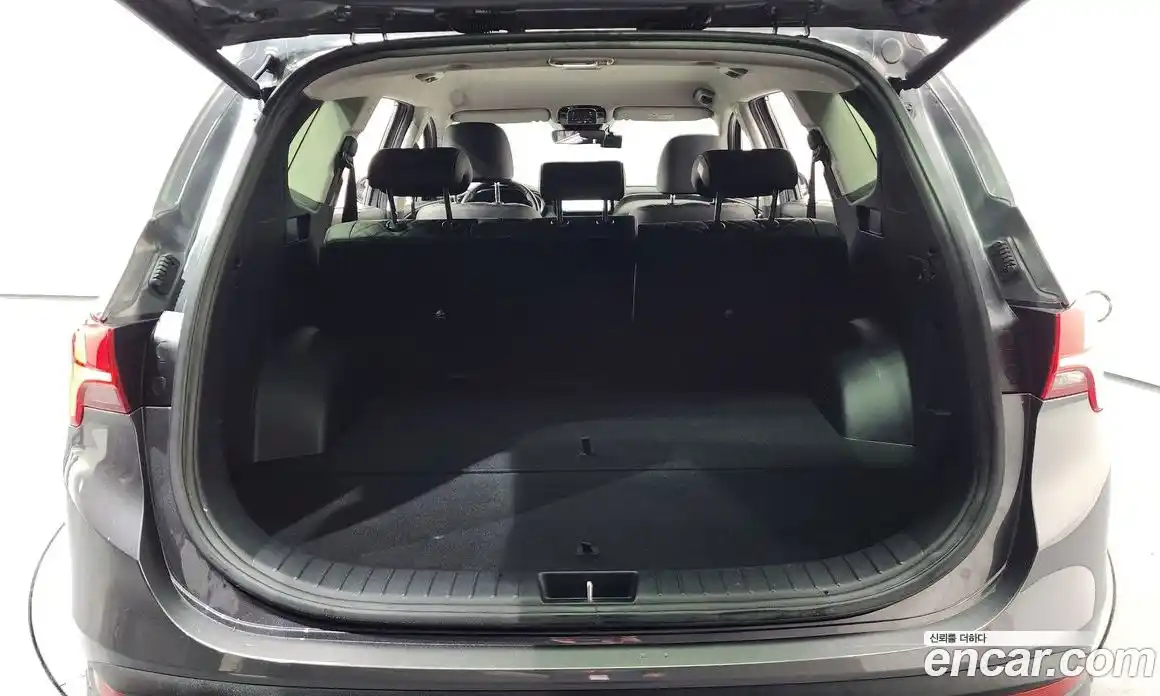 Hyundai Santa Fe 2023 2.2 Автомат в Москве № 126786, фото 13