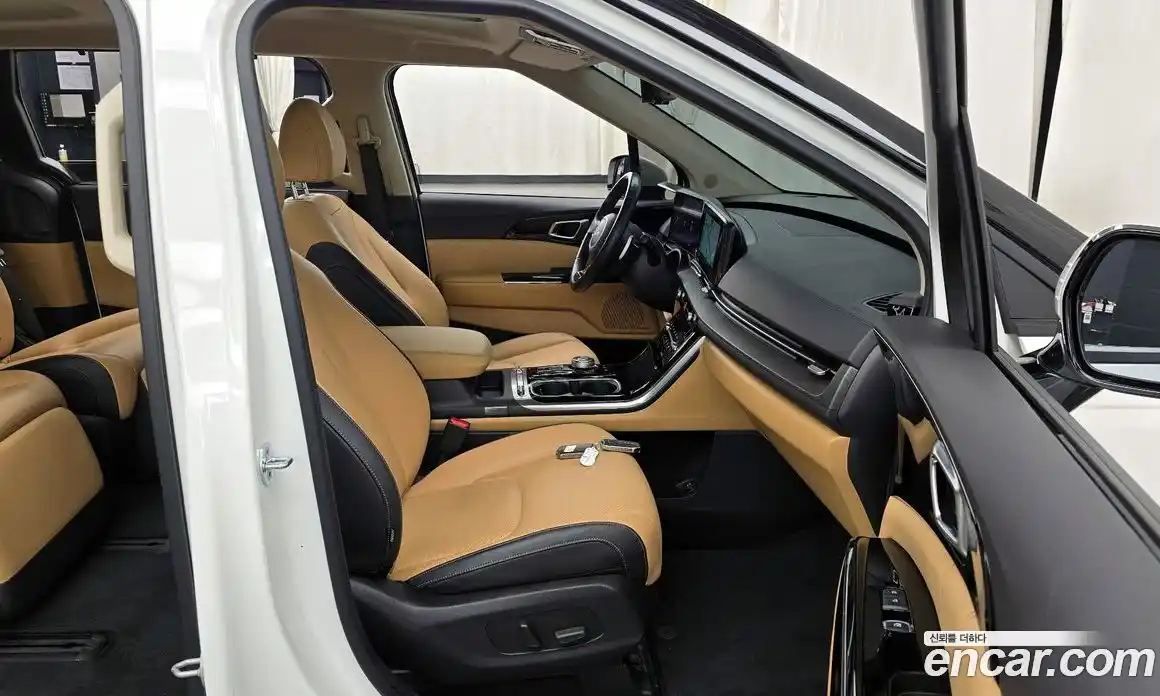 Kia Canival 2023 3.5 Автомат в Москве № 132839, фото 11