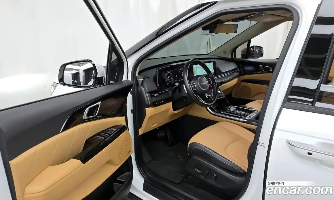 Kia Canival 2023 3.5 Автомат в Москве № 132839, фото 10