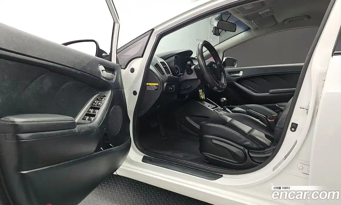 Kia K3 2015 1.6 Автомат в Москве № 133561, фото 13