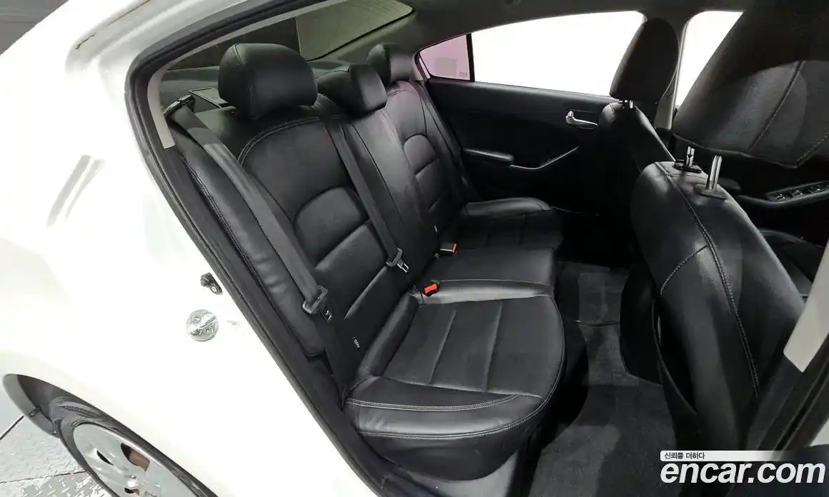 Kia K3 2015 1.6 Автомат в Москве № 133561, фото 16