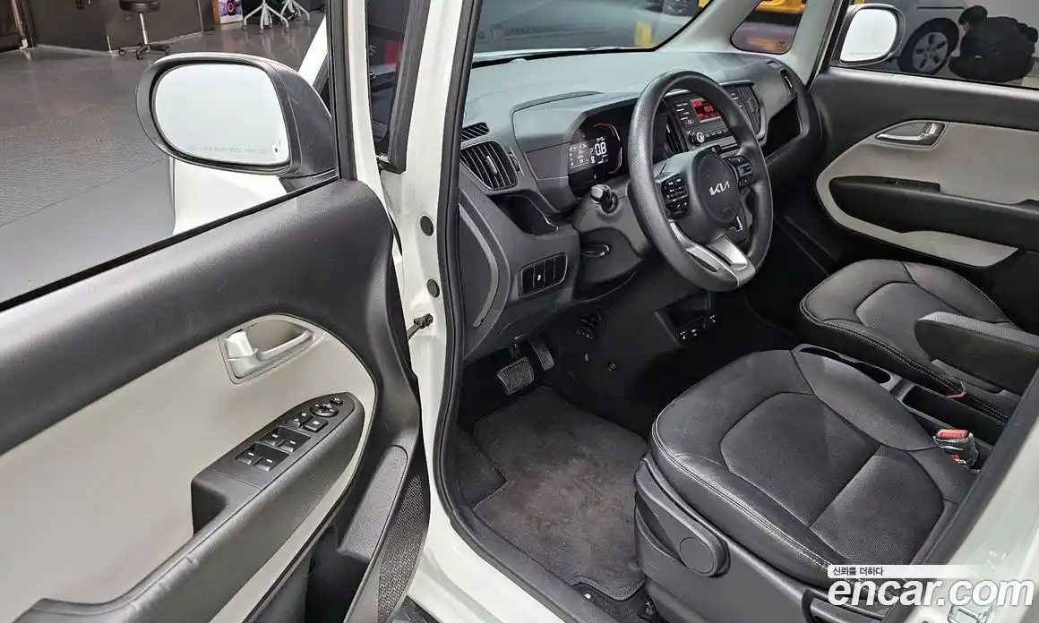 Kia Ray 2023 1.0 Автомат в Москве № 134355, фото 15