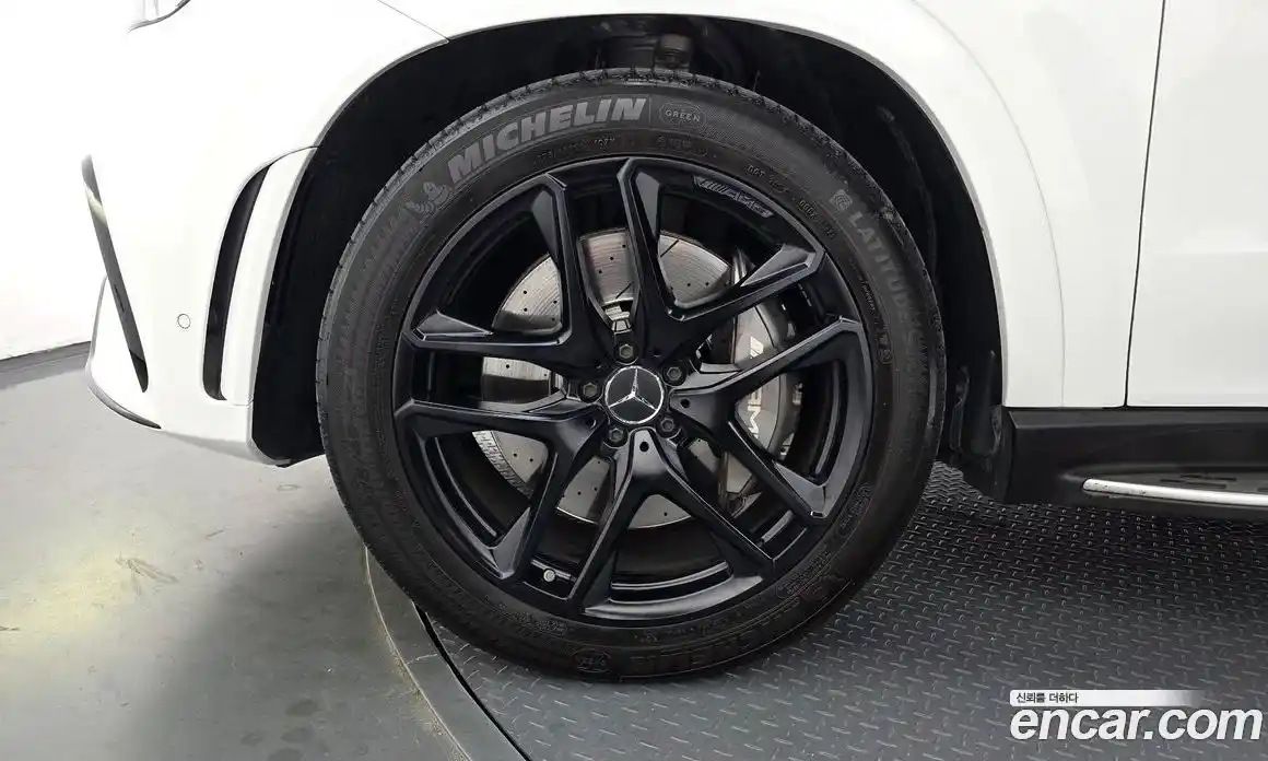 Mercedes-Benz GLE-Class 2023 3.0 Автомат в Москве № 140725, фото 12