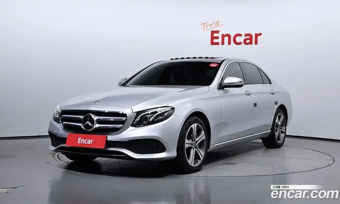 Mercedes-Benz E-Class 2019 1.9 Автомат в Москве № 142739, фото 12