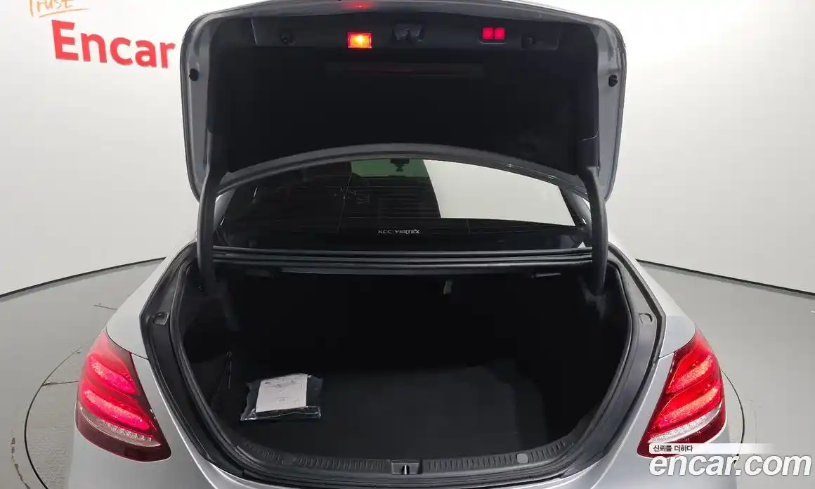 Mercedes-Benz E-Class 2019 1.9 Автомат в Москве № 142739, фото 19