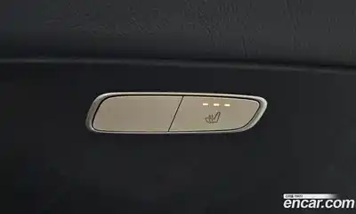 Mercedes-Benz E-Class 2019 1.9 Автомат в Москве № 142739, миниатюра 10
