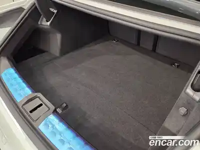 Porsche Taycan 2025 0.1 Автомат в Москве № 146183, миниатюра 12