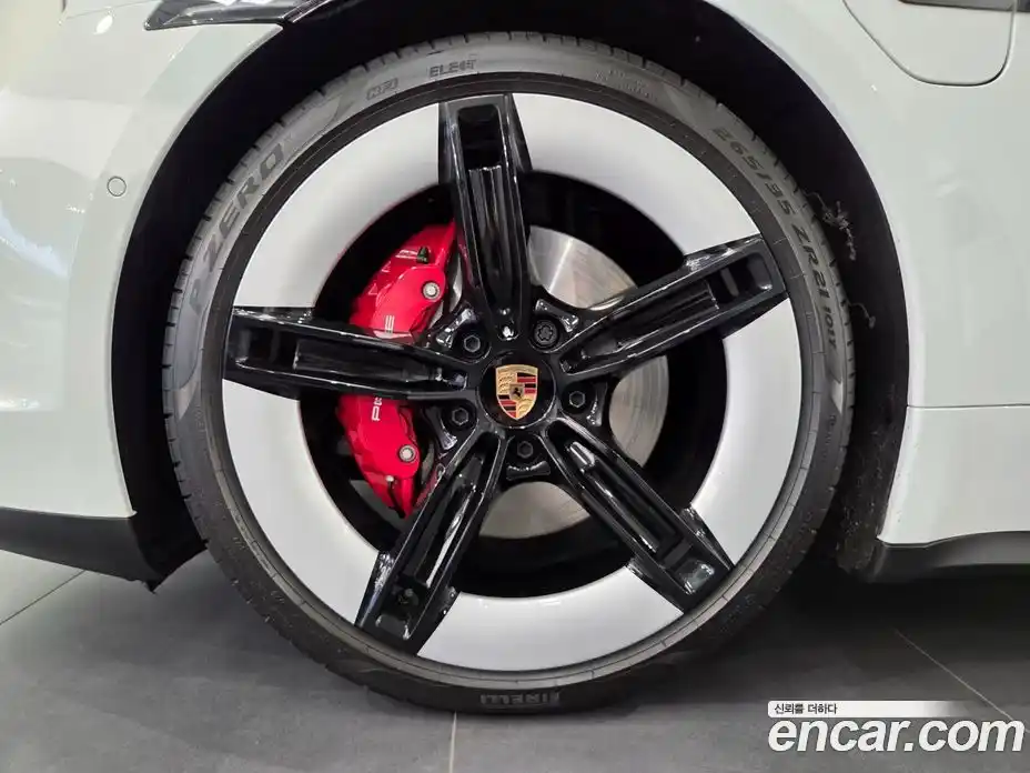 Porsche Taycan 2025 0.1 Автомат в Москве № 146183, фото 5