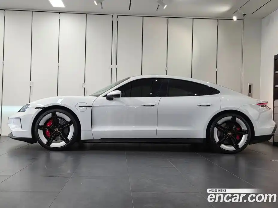 Porsche Taycan 2025 0.1 Автомат в Москве № 146183, фото 6