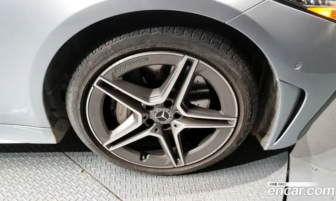 Mercedes-Benz CLS-Class 2023 2.0 Автомат в Москве № 160313, фото 5