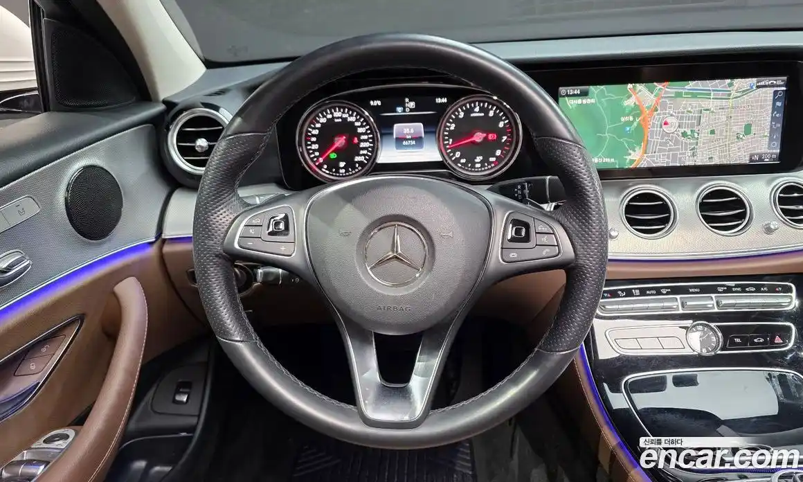 Mercedes-Benz E-Class 2018 2.0 Автомат в Москве № 160730, фото 13