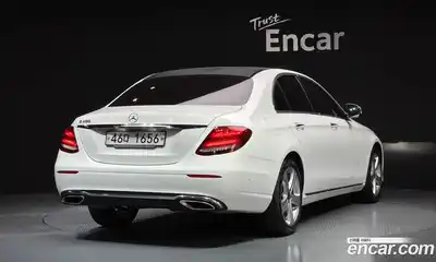 Mercedes-Benz E-Class 2018 2.0 Автомат в Москве № 160730, миниатюра 2
