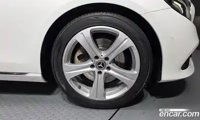 Mercedes-Benz E-Class 2018 2.0 Автомат в Москве № 160730, миниатюра 5