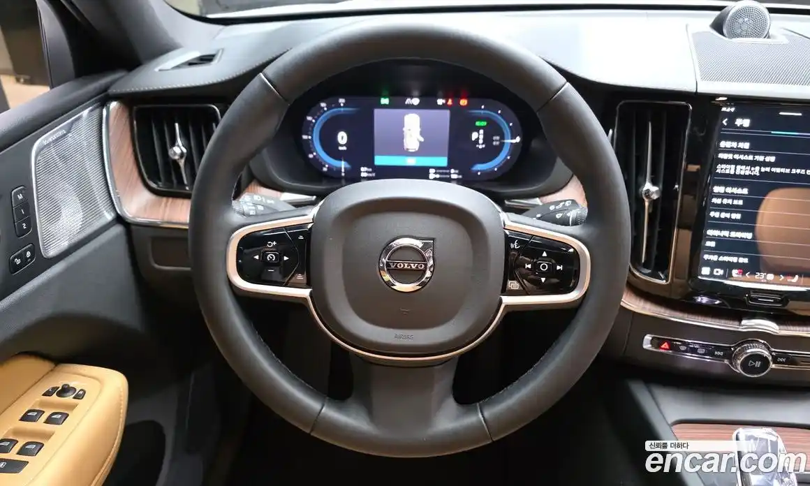 Volvo XC60 2025 2.0 Автомат в Москве № 164198, фото 17