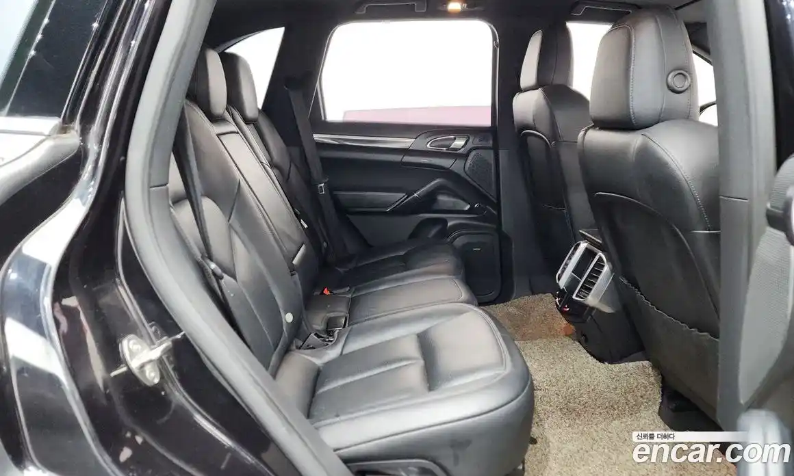 Porsche Cayenne 2015 3.0 Автомат в Москве № 165709, фото 12