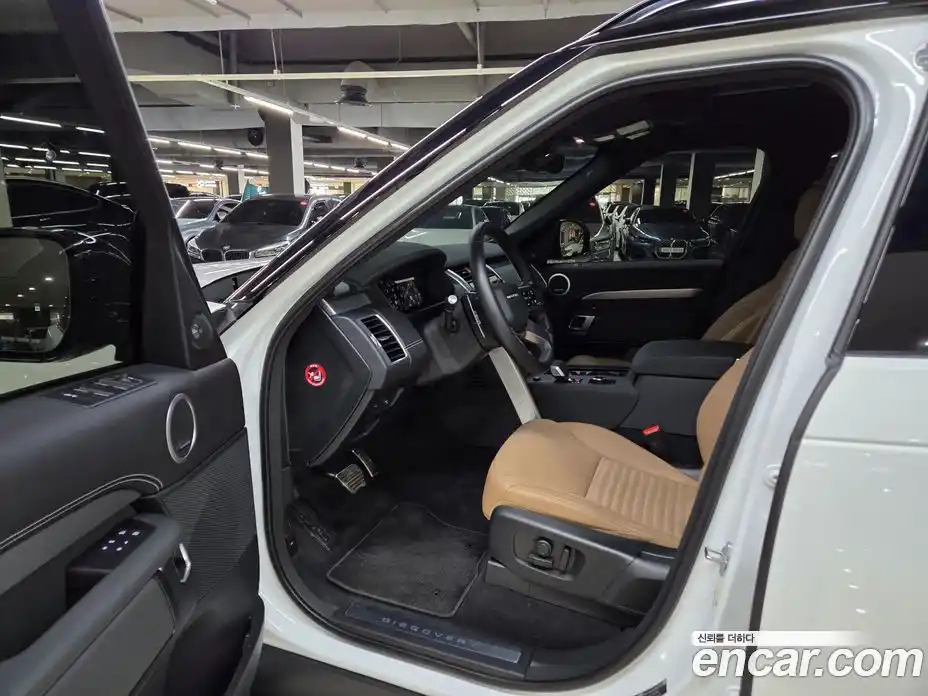 Land Rover Discovery 2025 3.0 Автомат в Москве № 166030, фото 8