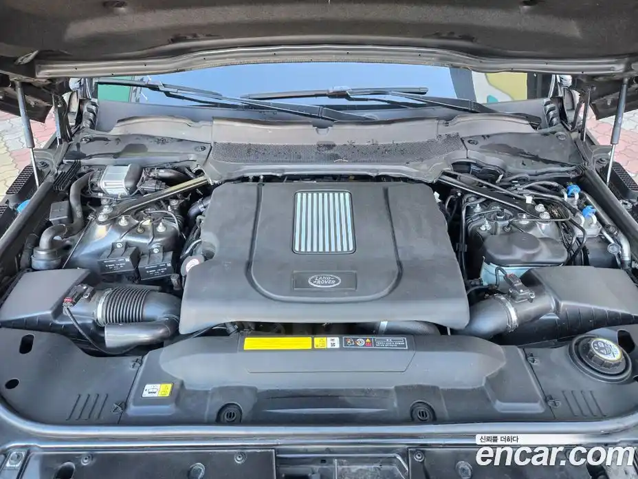 Land Rover Range-Rover 2019 4.4 Автомат в Москве № 166758, фото 4