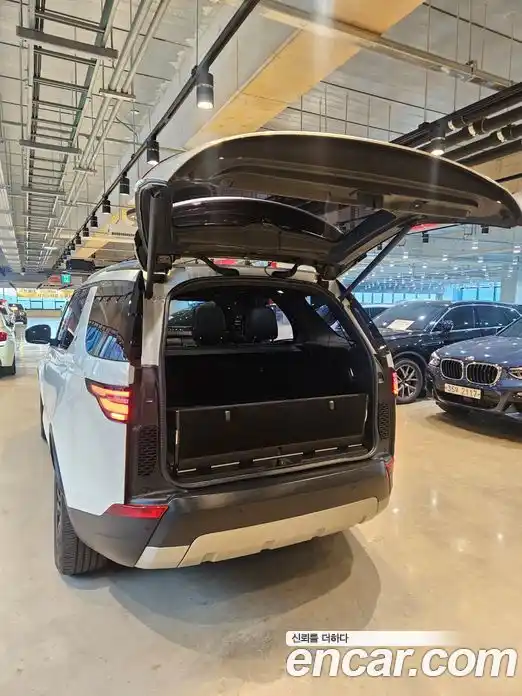 Land Rover Discovery 2017 2.0 Автомат в Москве № 166810, фото 7