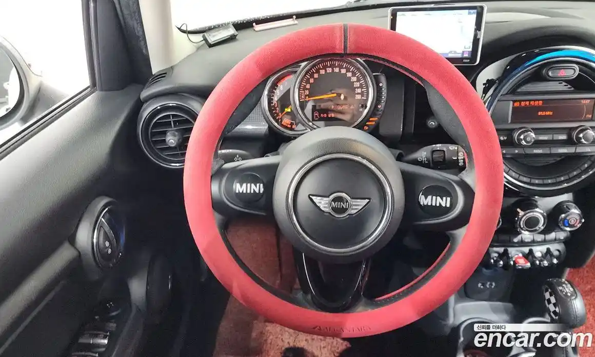 Mini Cooper 2017 1.5 Автомат в Москве № 167222, фото 4