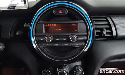 Mini Cooper 2017 1.5 Автомат в Москве № 167222, миниатюра 6