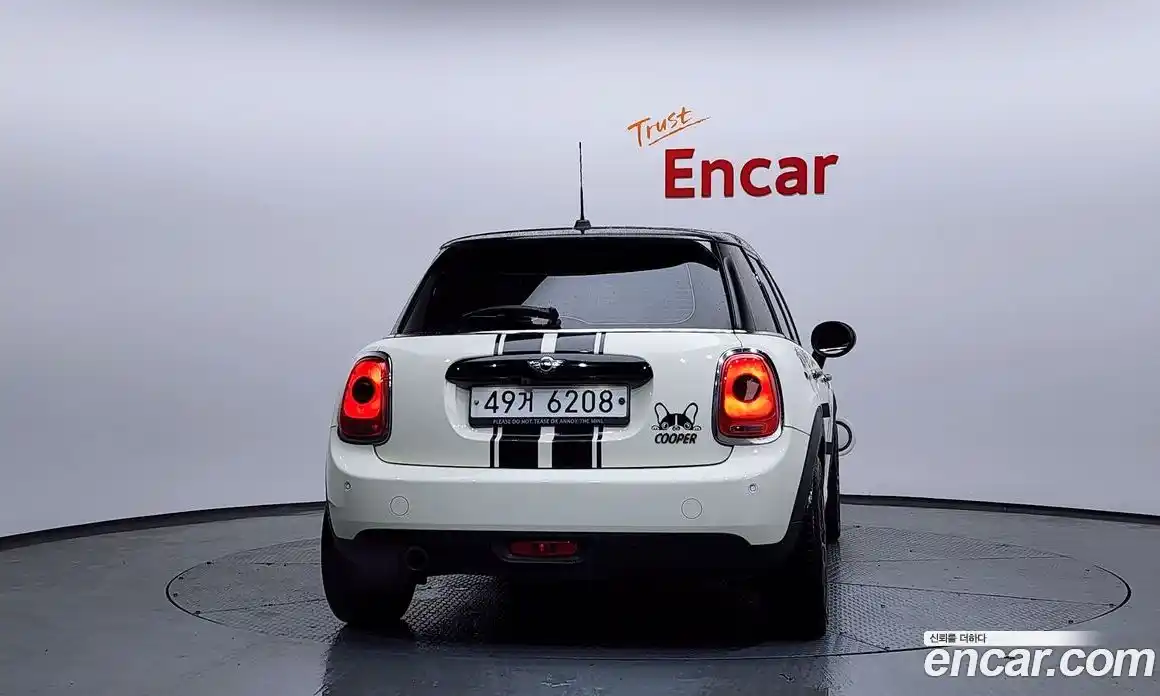 Mini Cooper 2017 1.5 Автомат в Москве № 167222, фото 8