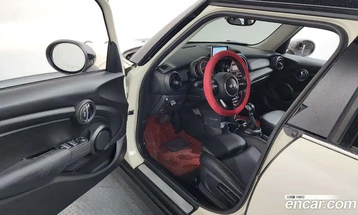 Mini Cooper 2017 1.5 Автомат в Москве № 167222, фото 10