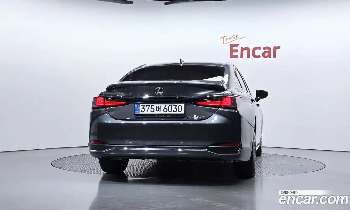 Lexus ES 2026 2.5 Автомат в Москве № 167983, фото 2