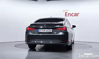 Lexus ES 2026 2.5 Автомат в Москве № 167983, миниатюра 2