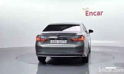 Lexus ES 2017 2.5 Автомат в Москве № 168218, миниатюра 2